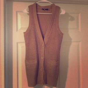 Sweater vest